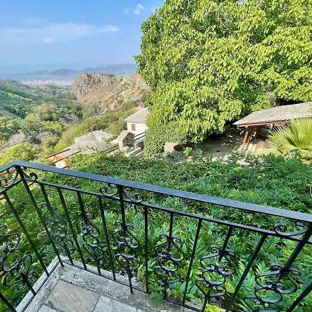 Вилла Pelion Estate With Grand Garden And Sea Views